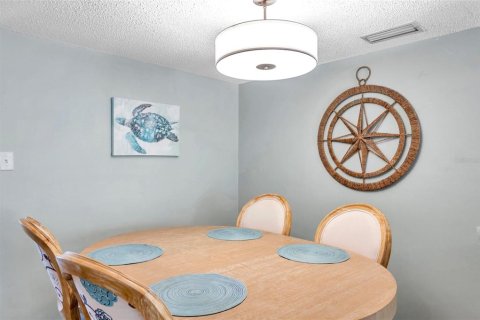 Adosado en venta en Redington Shores, Florida, 2 dormitorios, 114.92 m2 № 1296355 - foto 15