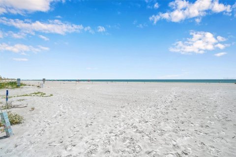 Adosado en venta en Redington Shores, Florida, 2 dormitorios, 114.92 m2 № 1296355 - foto 7