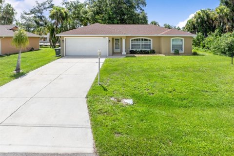 Villa ou maison à vendre à North Port, Floride: 3 chambres, 110 m2 № 1296287 - photo 1