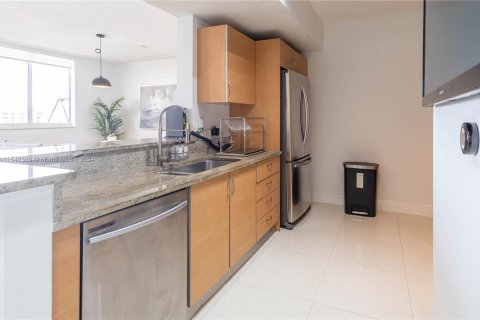 Condo in Aventura, Florida, 3 bedrooms  № 1033259 - photo 9