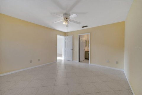 Villa ou maison à vendre à Orlando, Floride: 4 chambres, 155.8 m2 № 1385004 - photo 18