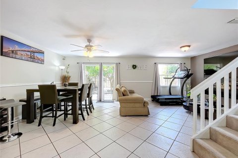 House in Margate, Florida 3 bedrooms, 167.97 sq.m. № 1253966 - photo 4