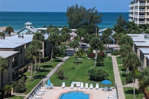 Condo in Indian Shores, Florida, 2 bedrooms  № 1358265 - photo 29