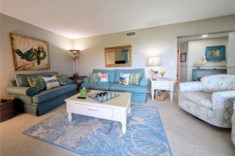 Condo in Indian Shores, Florida, 2 bedrooms  № 1358265 - photo 20