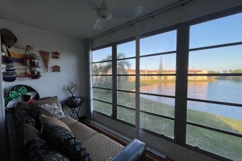 Condo in Sunrise, Florida, 2 bedrooms  № 1068431 - photo 7