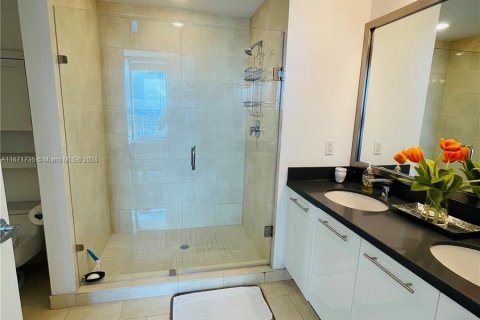 Condo in Miami, Florida, 3 bedrooms  № 1397414 - photo 24