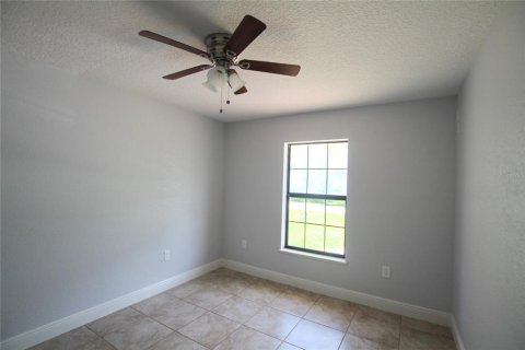 House in Moore Haven, Florida 4 bedrooms, 211.07 sq.m. № 1090845 - photo 29
