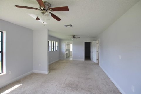Casa en venta en Moore Haven, Florida, 4 dormitorios, 211.07 m2 № 1090845 - foto 25
