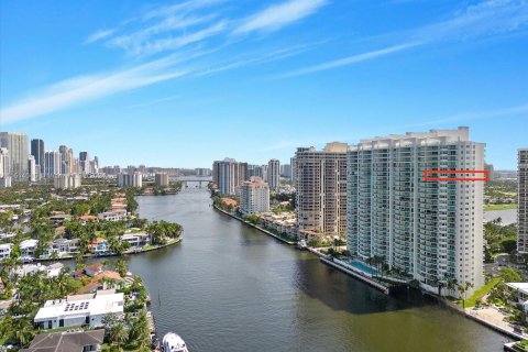 Condominio en venta en Aventura, Florida, 4 dormitorios, 332.13 m2 № 1237985 - foto 6