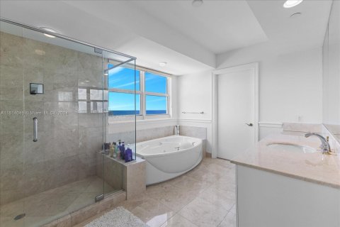 Copropriété à vendre à Aventura, Floride: 4 chambres, 332.13 m2 № 1237985 - photo 15