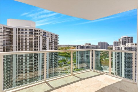 Copropriété à vendre à Aventura, Floride: 4 chambres, 332.13 m2 № 1237985 - photo 17