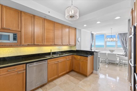 Condo in Aventura, Florida, 4 bedrooms  № 1237985 - photo 12