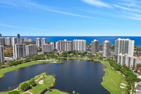 Condo in Aventura, Florida, 4 bedrooms  № 1237985 - photo 27