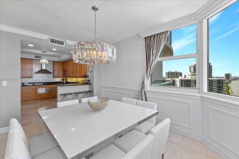 Condo in Aventura, Florida, 4 bedrooms  № 1237985 - photo 10