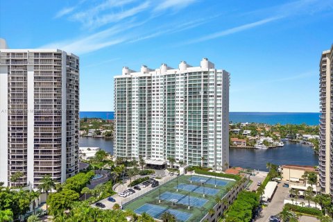 Condominio en venta en Aventura, Florida, 4 dormitorios, 332.13 m2 № 1237985 - foto 30