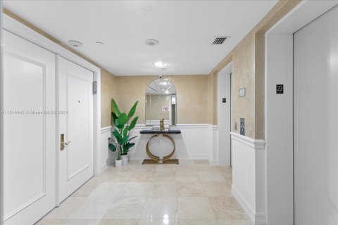 Copropriété à vendre à Aventura, Floride: 4 chambres, 332.13 m2 № 1237985 - photo 8