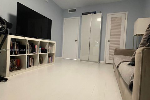 Copropriété à vendre à Sunny Isles Beach, Floride: 2 chambres, 113.34 m2 № 1292266 - photo 5