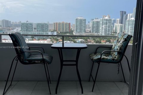 Condominio en venta en Sunny Isles Beach, Florida, 2 dormitorios, 113.34 m2 № 1292266 - foto 19