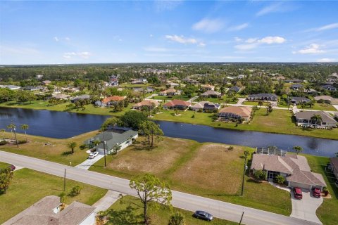 Terreno en venta en Rotonda, Florida № 1064260 - foto 3