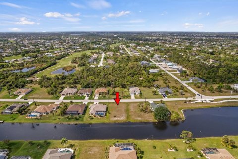 Terreno en venta en Rotonda, Florida № 1064260 - foto 2