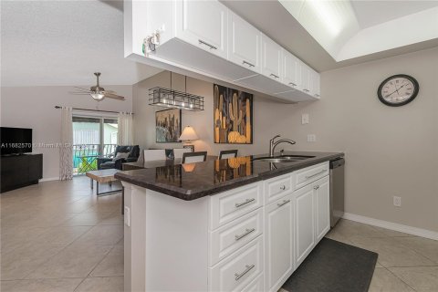 Condo in Hypoluxo, Florida, 3 bedrooms  № 1418585 - photo 4