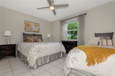 Condo in Hypoluxo, Florida, 3 bedrooms  № 1418585 - photo 21