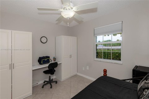 Condo in Hypoluxo, Florida, 3 bedrooms  № 1418585 - photo 23