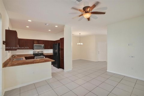 Townhouse in Miami Gardens, Florida 3 bedrooms, 147.62 sq.m. № 1225026 - photo 11