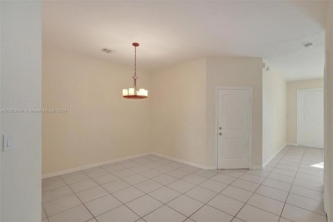 Townhouse in Miami Gardens, Florida 3 bedrooms, 147.62 sq.m. № 1225026 - photo 8