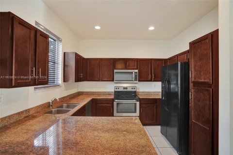 Adosado en venta en Miami Gardens, Florida, 3 dormitorios, 147.62 m2 № 1225026 - foto 13