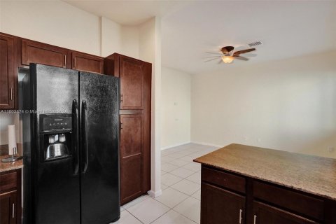 Townhouse in Miami Gardens, Florida 3 bedrooms, 147.62 sq.m. № 1225026 - photo 15