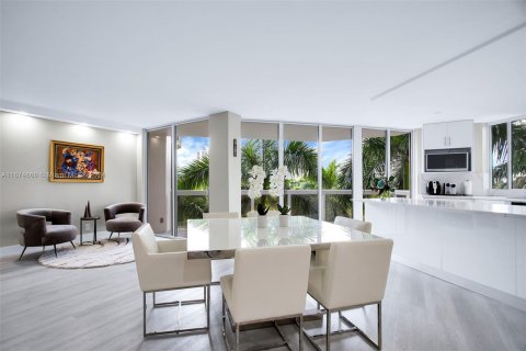 Condominio en venta en Aventura, Florida, 3 dormitorios, 181.16 m2 № 1403003 - foto 2