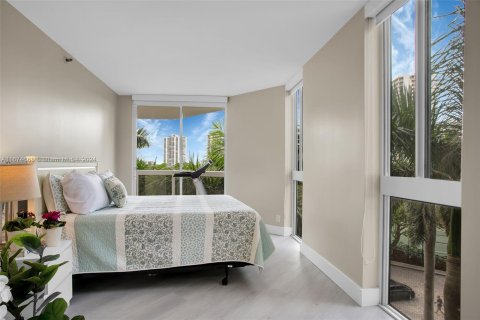 Copropriété à vendre à Aventura, Floride: 3 chambres, 181.16 m2 № 1403003 - photo 13