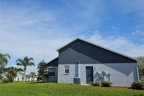 Villa ou maison à vendre à New Port Richey, Floride: 2 chambres, 120.12 m2 № 1338177 - photo 23