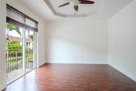 Townhouse in Miami, Florida 3 bedrooms, 173.73 sq.m. № 1397037 - photo 24