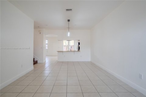 Townhouse in Miami, Florida 3 bedrooms, 173.73 sq.m. № 1397037 - photo 4