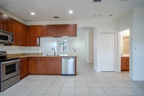 Townhouse in Miami, Florida 3 bedrooms, 173.73 sq.m. № 1397037 - photo 9