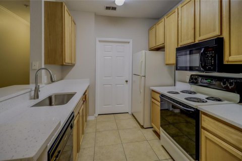 Condo in Tampa, Florida, 2 bedrooms  № 1376935 - photo 15