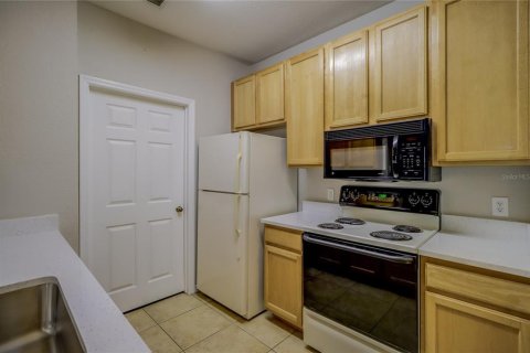 Condo in Tampa, Florida, 2 bedrooms  № 1376935 - photo 16