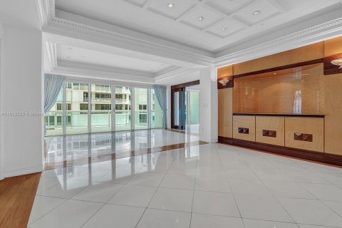 Condominio en venta en Bal Harbour, Florida, 2 dormitorios, 190.45 m2 № 1240609 - foto 9