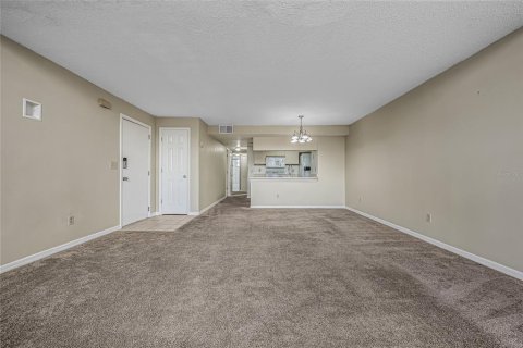 Condo in Kissimmee, Florida, 3 bedrooms  № 1387230 - photo 19