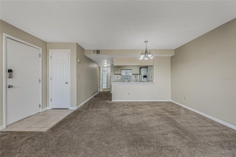 Condo in Kissimmee, Florida, 3 bedrooms  № 1387230 - photo 17