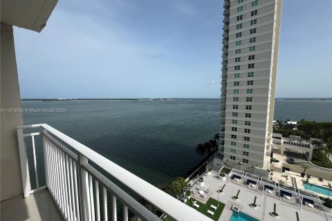 Condo in Miami, Florida, 2 bedrooms  № 1405959 - photo 2