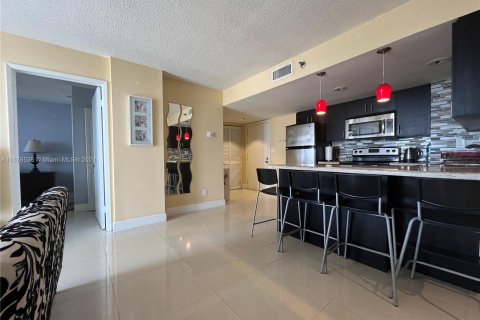 Copropriété à vendre à Miami, Floride: 2 chambres, 91.51 m2 № 1405959 - photo 5