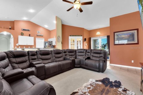Villa ou maison à vendre à Lehigh Acres, Floride: 4 chambres, 179.49 m2 № 1190685 - photo 12