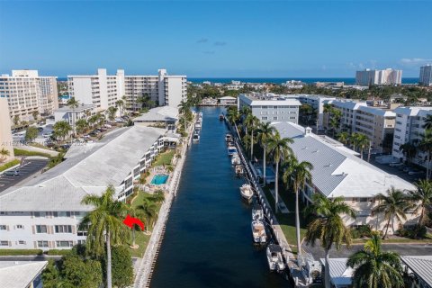 Condo in Fort Lauderdale, Florida, 2 bedrooms  № 1242302 - photo 23