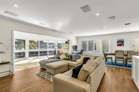 Copropriété à vendre à Fort Lauderdale, Floride: 2 chambres, 153.1 m2 № 1242302 - photo 2