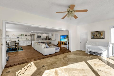 Condo in Fort Lauderdale, Florida, 2 bedrooms  № 1242302 - photo 13