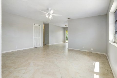 Villa ou maison à vendre à Lauderdale Lakes, Floride: 3 chambres, 106.47 m2 № 1160793 - photo 18