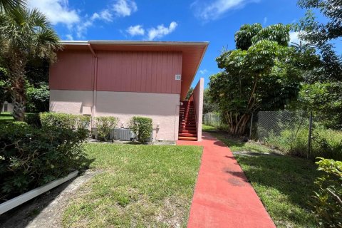 Condo in West Palm Beach, Florida, 2 bedrooms  № 1034053 - photo 10